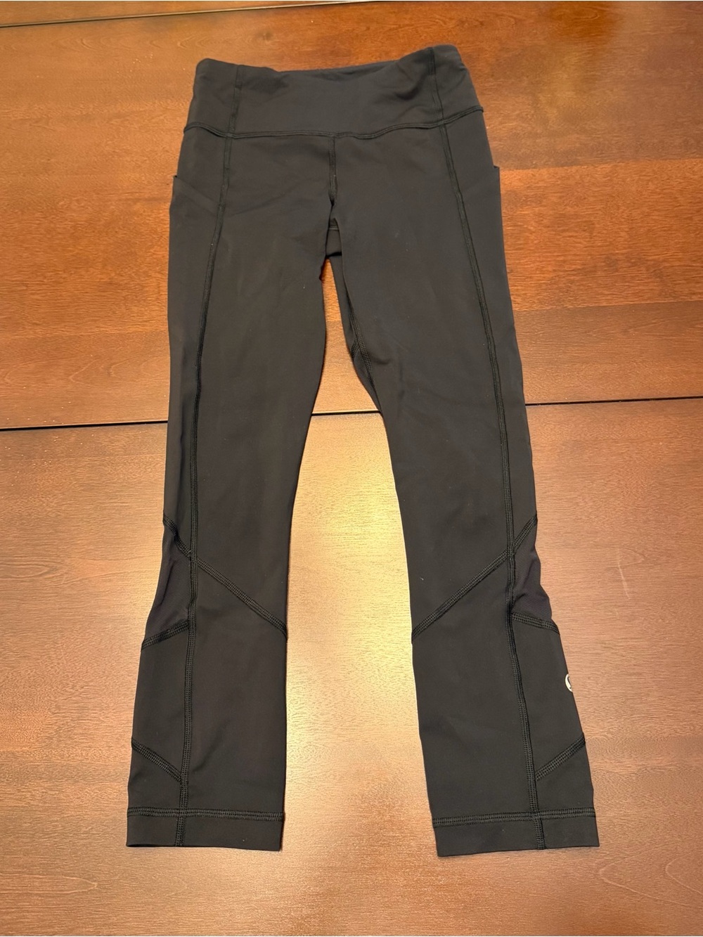 Lululemon Athletica Black Women's Leggings with mesh on calves